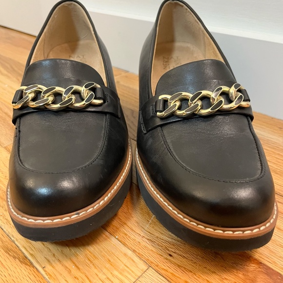 Naturalizer Desi Loafer - Picture 6 of 6